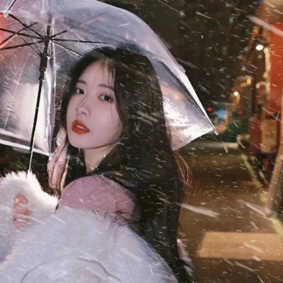 美女荒野逃亡